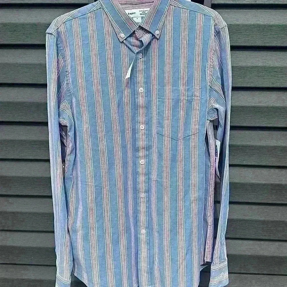 Brand New Men’s Old Navy Slim Fit Bottom Down Shirt - Picture 1 of 3